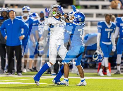 Thumbnail 2 in Midlothian vs Brewer UIL 5A Bi-District Playoff photogallery.