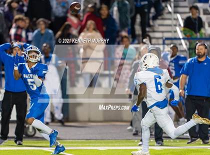 Thumbnail 3 in Midlothian vs Brewer UIL 5A Bi-District Playoff photogallery.