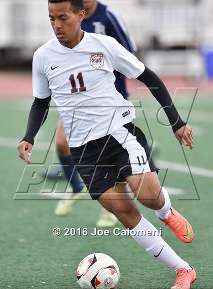Thumbnail 1 in Roosevelt [Theodore] vs Churchill (Commalander Stadium) photogallery.