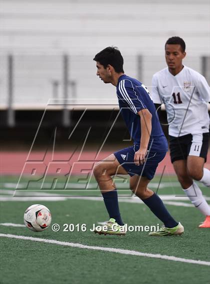Thumbnail 2 in Roosevelt [Theodore] vs Churchill (Commalander Stadium) photogallery.