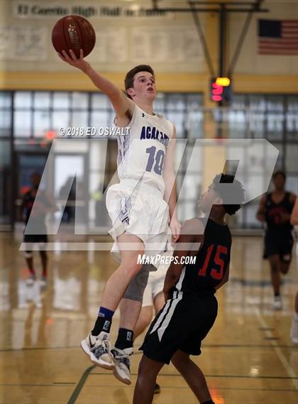 Thumbnail 2 in Acalanes vs. San Leandro (Gauchos Holiday Hoops Classic) photogallery.
