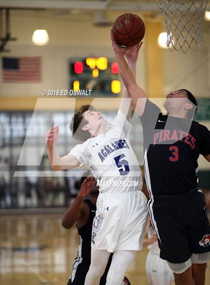 Thumbnail 1 in Acalanes vs. San Leandro (Gauchos Holiday Hoops Classic) photogallery.