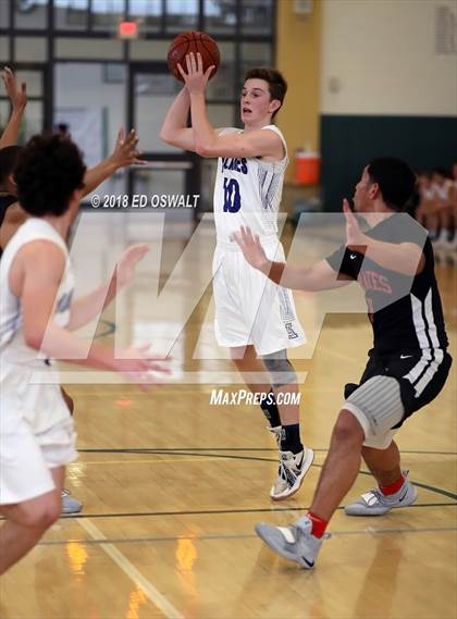 Thumbnail 1 in Acalanes vs. San Leandro (Gauchos Holiday Hoops Classic) photogallery.