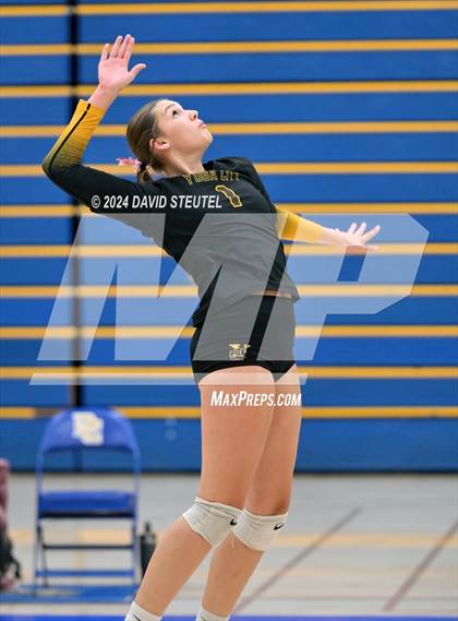 Thumbnail 1 in Yuba City @ Del Campo photogallery.