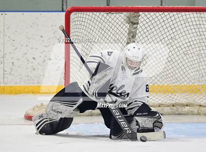 Thumbnail 2 in Southington/Coginchaug/Westbrook @ Staples photogallery.