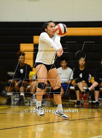 Thumbnail 1 in Inderkum @ Yuba City photogallery.
