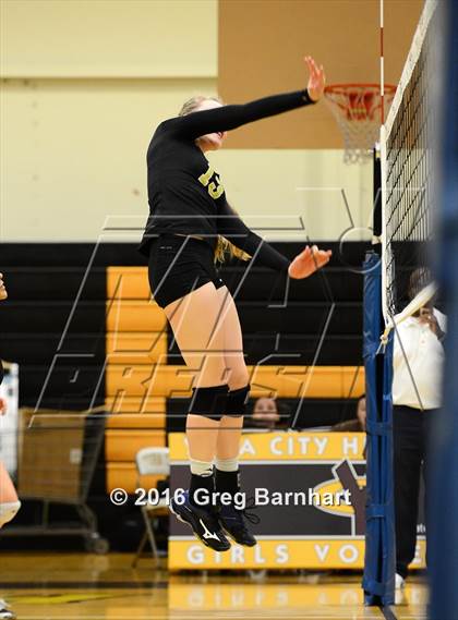 Thumbnail 2 in Inderkum @ Yuba City photogallery.