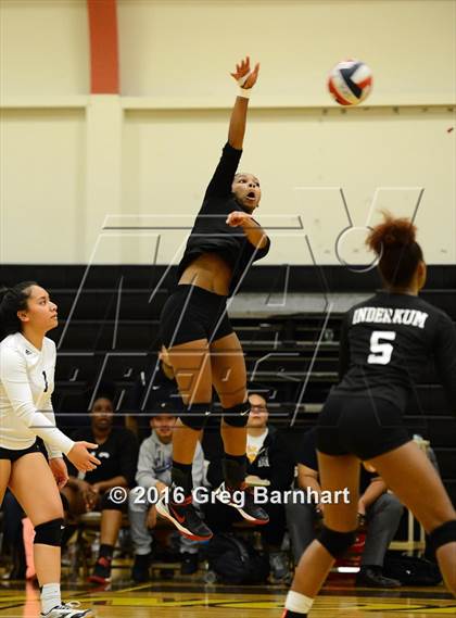 Thumbnail 2 in Inderkum @ Yuba City photogallery.