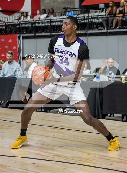Thumbnail 3 in Cathedral Catholic vs Curtis (Section 7 Arizona Tournament) photogallery.