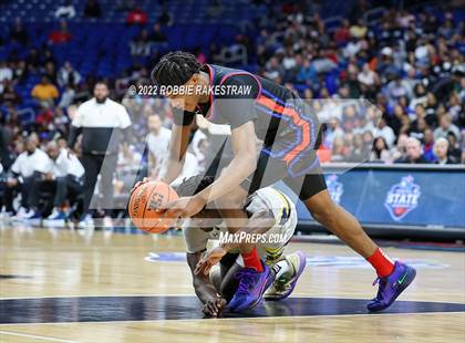 Thumbnail 1 in McKinney vs. Duncanville (UIL 6A State Final) photogallery.