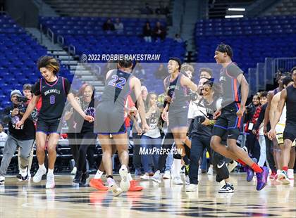 Thumbnail 3 in McKinney vs. Duncanville (UIL 6A State Final) photogallery.