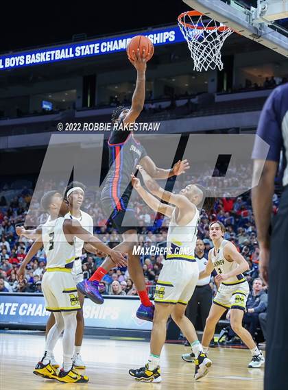Thumbnail 2 in McKinney vs. Duncanville (UIL 6A State Final) photogallery.
