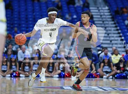 Thumbnail 1 in McKinney vs. Duncanville (UIL 6A State Final) photogallery.
