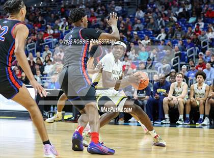 Thumbnail 2 in McKinney vs. Duncanville (UIL 6A State Final) photogallery.