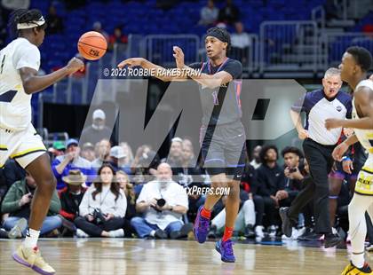 Thumbnail 2 in McKinney vs. Duncanville (UIL 6A State Final) photogallery.