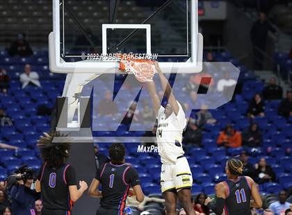 Thumbnail 2 in McKinney vs. Duncanville (UIL 6A State Final) photogallery.