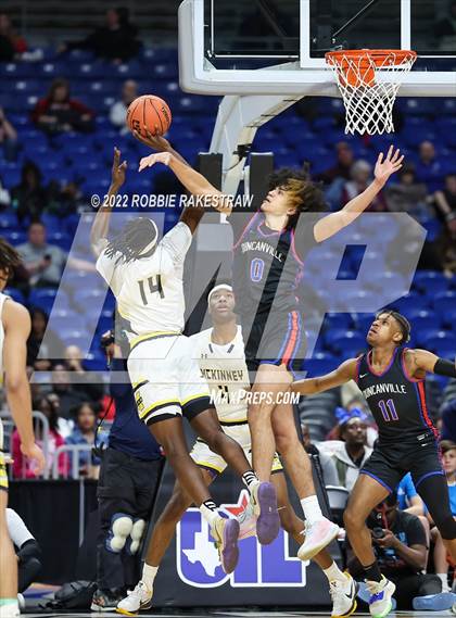 Thumbnail 2 in McKinney vs. Duncanville (UIL 6A State Final) photogallery.