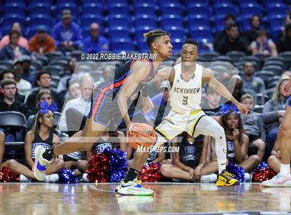Thumbnail 3 in McKinney vs. Duncanville (UIL 6A State Final) photogallery.