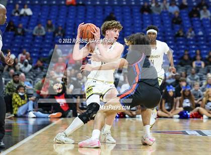 Thumbnail 2 in McKinney vs. Duncanville (UIL 6A State Final) photogallery.