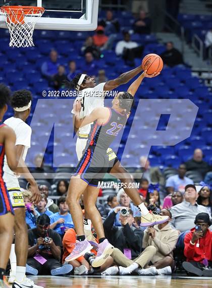 Thumbnail 3 in McKinney vs. Duncanville (UIL 6A State Final) photogallery.