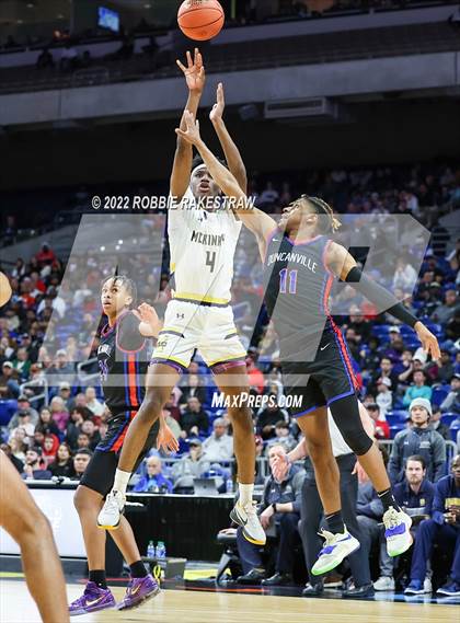 Thumbnail 3 in McKinney vs. Duncanville (UIL 6A State Final) photogallery.