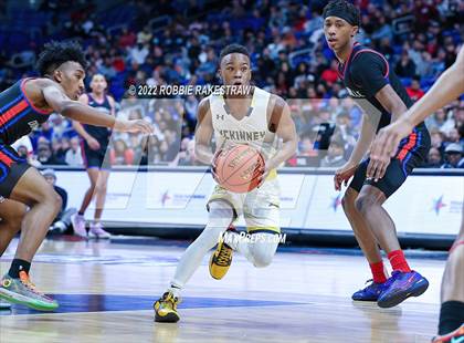 Thumbnail 2 in McKinney vs. Duncanville (UIL 6A State Final) photogallery.