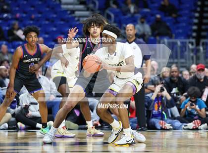 Thumbnail 3 in McKinney vs. Duncanville (UIL 6A State Final) photogallery.