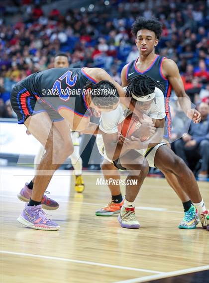 Thumbnail 2 in McKinney vs. Duncanville (UIL 6A State Final) photogallery.