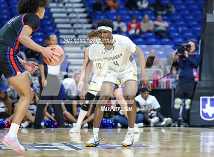Thumbnail 3 in McKinney vs. Duncanville (UIL 6A State Final) photogallery.