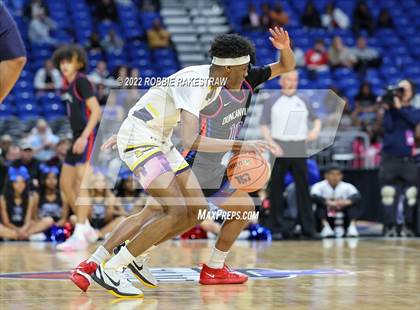 Thumbnail 2 in McKinney vs. Duncanville (UIL 6A State Final) photogallery.