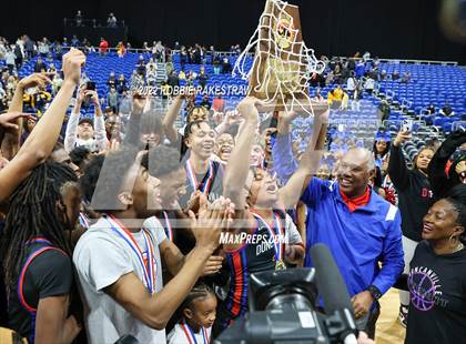 Thumbnail 3 in McKinney vs. Duncanville (UIL 6A State Final) photogallery.