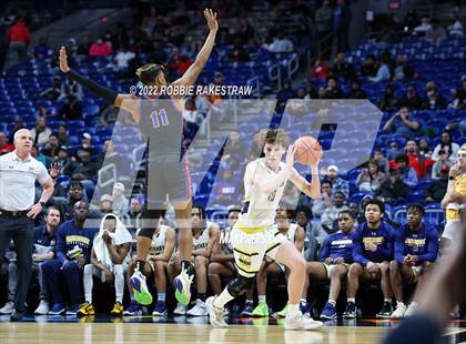 Thumbnail 2 in McKinney vs. Duncanville (UIL 6A State Final) photogallery.