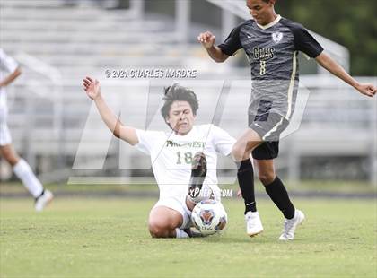 Thumbnail 1 in Gray's Creek vs. Pinecrest (Battle for the Bell) photogallery.