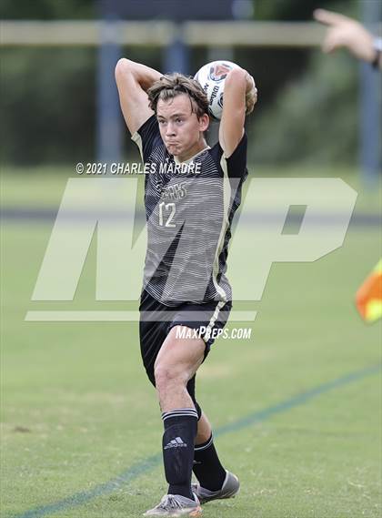 Thumbnail 3 in Gray's Creek vs. Pinecrest (Battle for the Bell) photogallery.