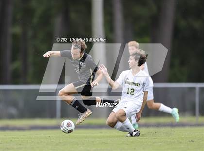 Thumbnail 1 in Gray's Creek vs. Pinecrest (Battle for the Bell) photogallery.