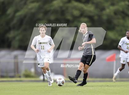 Thumbnail 3 in Gray's Creek vs. Pinecrest (Battle for the Bell) photogallery.