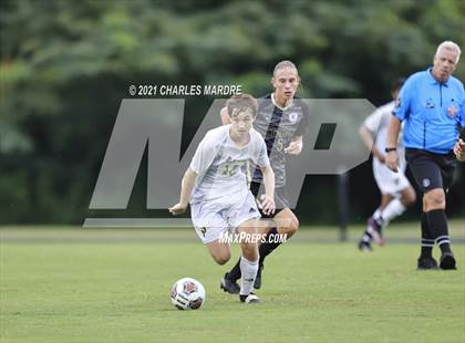 Thumbnail 3 in Gray's Creek vs. Pinecrest (Battle for the Bell) photogallery.