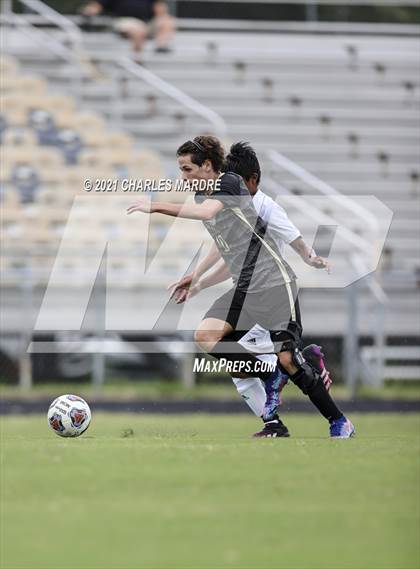 Thumbnail 1 in Gray's Creek vs. Pinecrest (Battle for the Bell) photogallery.