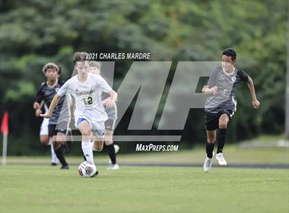 Thumbnail 1 in Gray's Creek vs. Pinecrest (Battle for the Bell) photogallery.