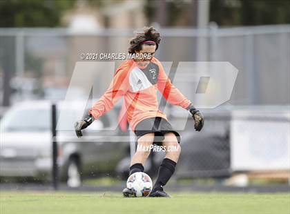 Thumbnail 1 in Gray's Creek vs. Pinecrest (Battle for the Bell) photogallery.