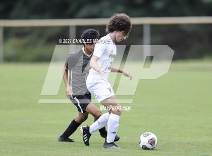 Thumbnail 3 in Gray's Creek vs. Pinecrest (Battle for the Bell) photogallery.