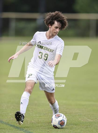 Thumbnail 3 in Gray's Creek vs. Pinecrest (Battle for the Bell) photogallery.
