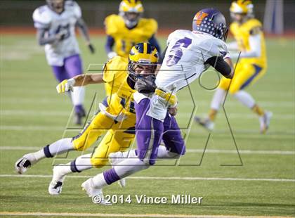 Thumbnail 3 in Sumner vs Bellevue (WIAA 3A 1st Round) photogallery.