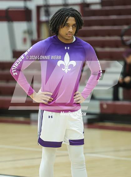 Thumbnail 2 in New Rochelle vs Clarkstown South (Harrison Holiday Tournament) photogallery.