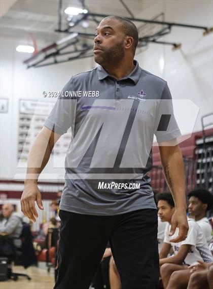 Thumbnail 2 in New Rochelle vs Clarkstown South (Harrison Holiday Tournament) photogallery.