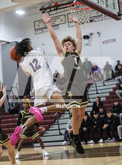 Thumbnail 2 in New Rochelle vs Clarkstown South (Harrison Holiday Tournament) photogallery.