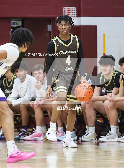 Thumbnail 2 in New Rochelle vs Clarkstown South (Harrison Holiday Tournament) photogallery.