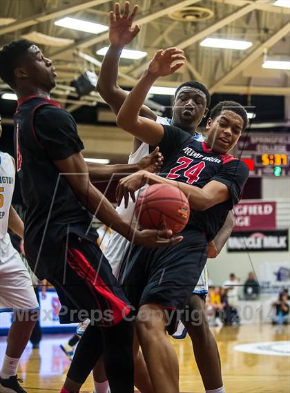 Thumbnail 2 in Huntington St. Joseph Prep vs. Prime Prep (Spalding Hoophall Classic) photogallery.