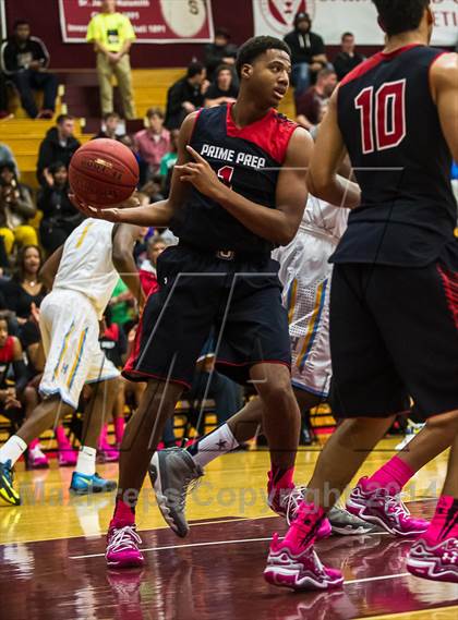 Thumbnail 1 in Huntington St. Joseph Prep vs. Prime Prep (Spalding Hoophall Classic) photogallery.