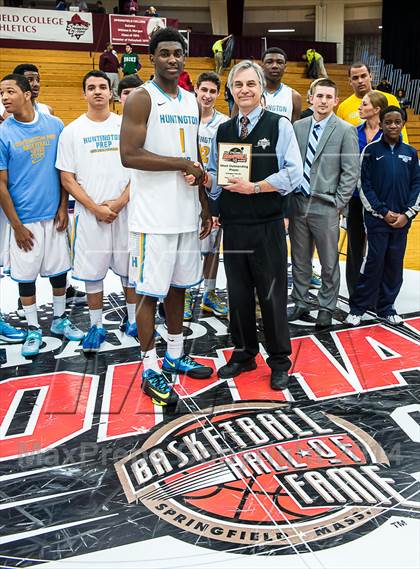 Thumbnail 2 in Huntington St. Joseph Prep vs. Prime Prep (Spalding Hoophall Classic) photogallery.